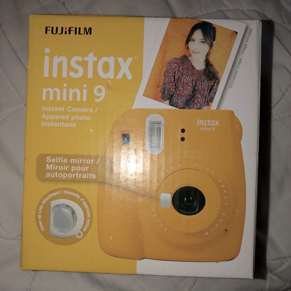 BRAND NEW FUJI FILM POLAROID. YELLOW